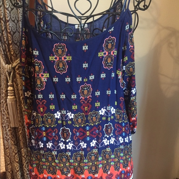 Lily star cold shoulder top - Picture 7 of 8